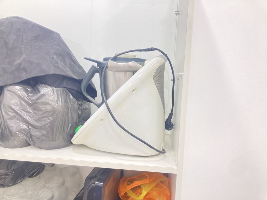 Срочно продается печь и вытяжка в сюоре