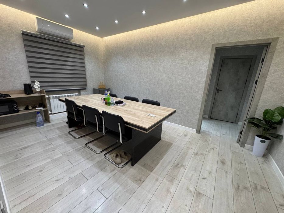 Офис, магазин, авиакасса и т.д  (карасу, академия)