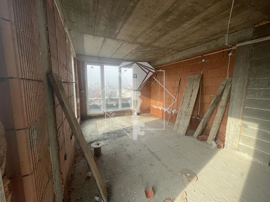 Продава се Двустаен апартамент в Пловдив, Гагарин - 72 кв.м за 1084 €/кв.м - Снимка #1