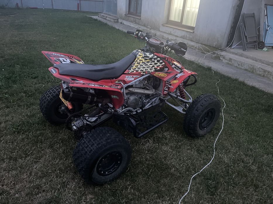 Vand sau Schimb Honda trx450R