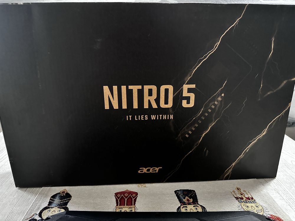 Laptop gaming Acer Nitro 5.  1 Terra