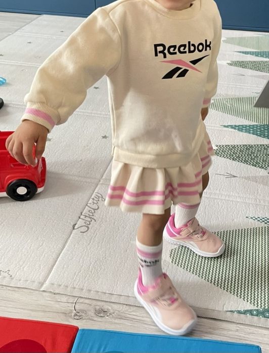 Комплект рокля и маратонки H&M и Reebok