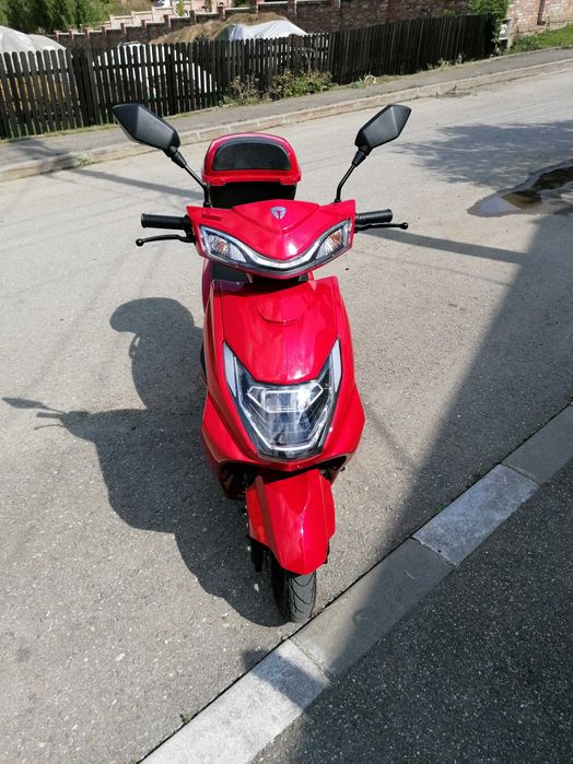 Scuter electric Z-Tech ZT 36A