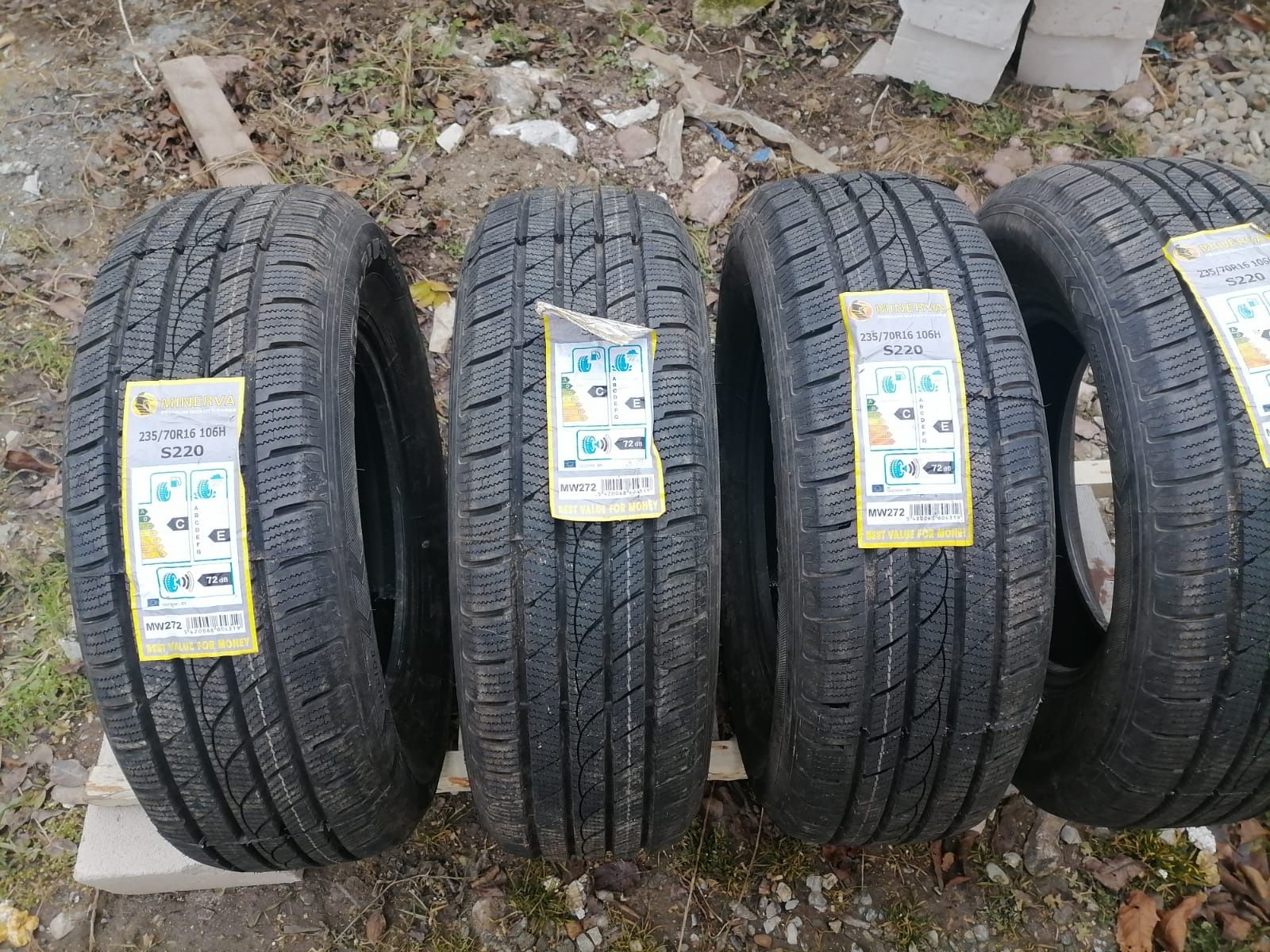 Caroserie M 461 și Cauciucuri 235/70 R16