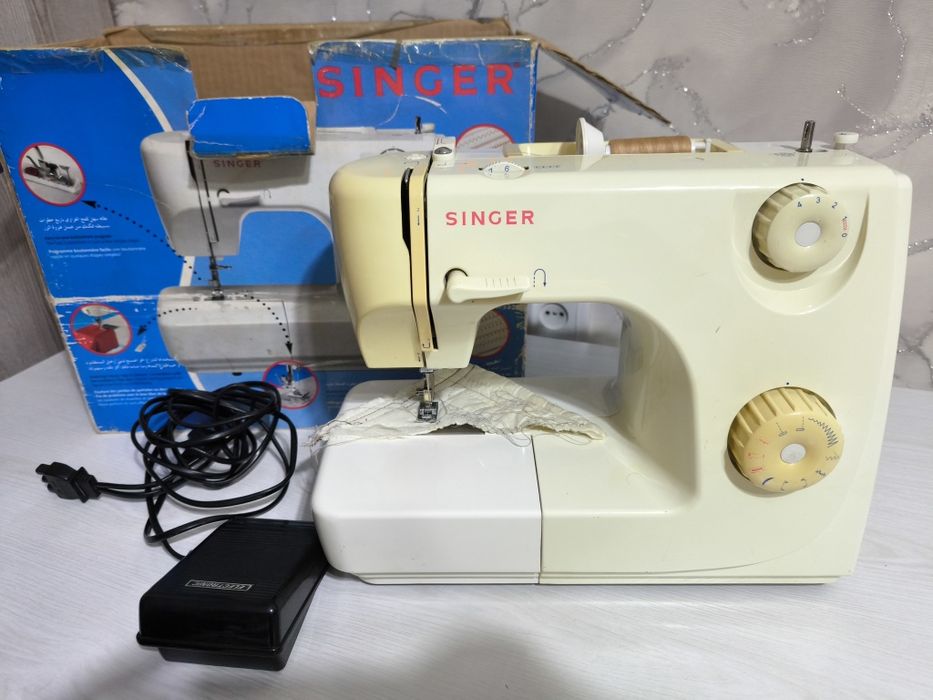 Швейная машинка Singer