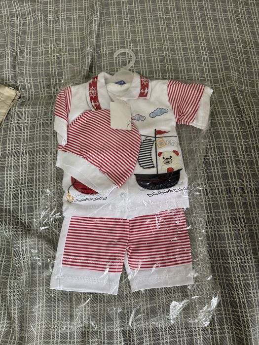 Новый костюм на 6 мес