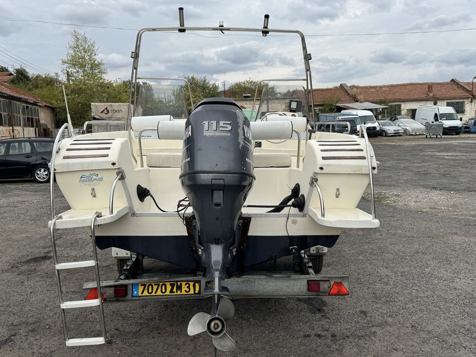 Лодка 5.7м с мотор Yamaha 115hp на 400 мото часа