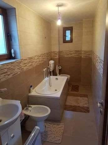 Închiriez cabană cu ciubar 20 pers (Uzina Someșul Rece)25 km de Cluj