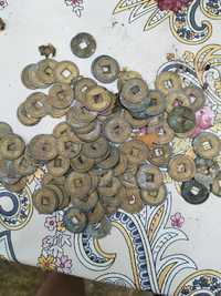 Vând monede China antica