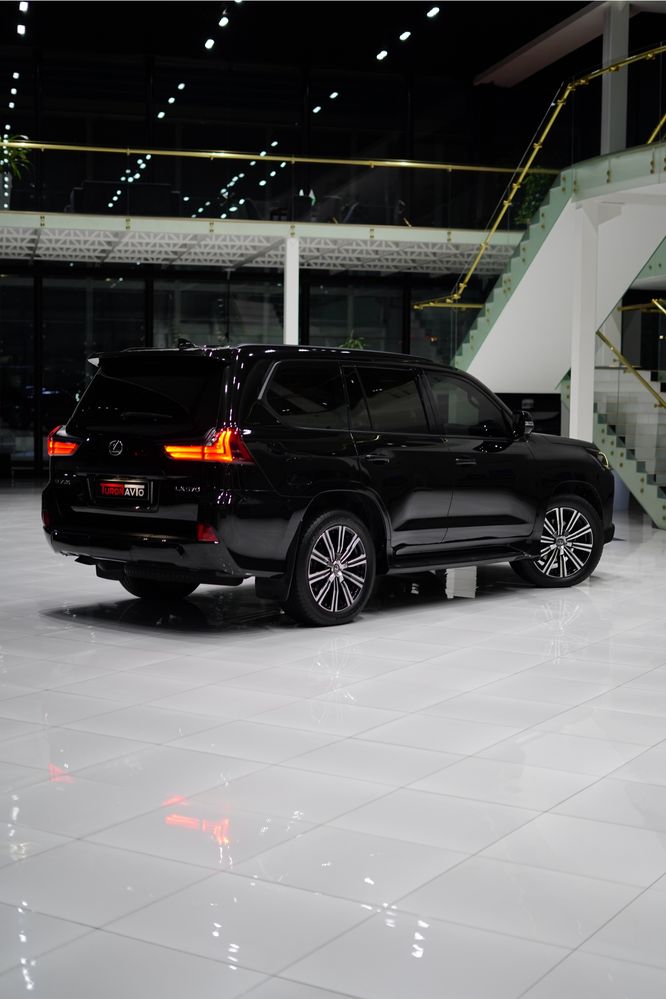Lexus LX570 Sport Plus