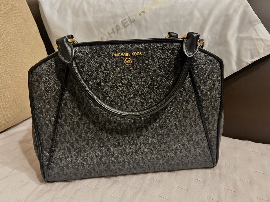 Michael Kors чанта