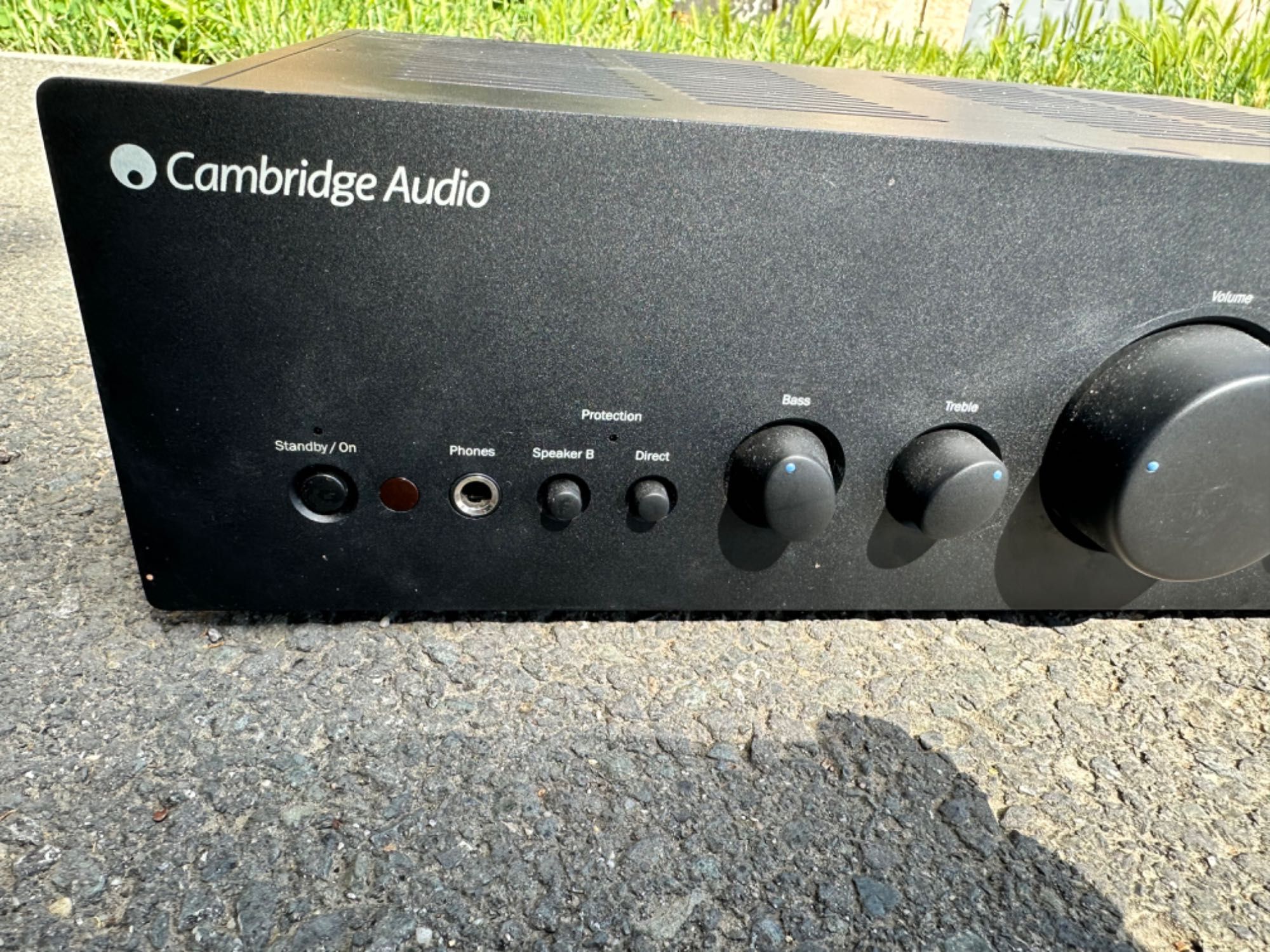 Cambridge Audio 640A V2 amplificator stereo statie