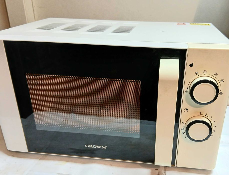 Микровълнова печка CROWN