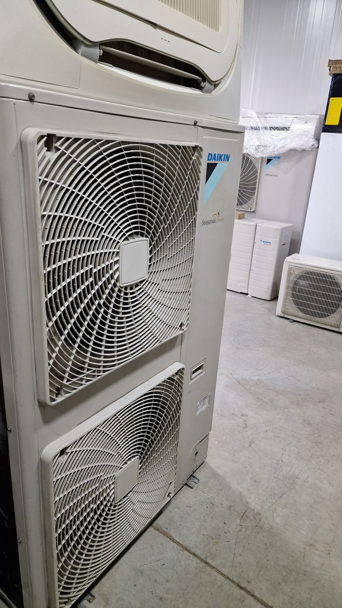 DAIKIN 12,14, 16kw  киловата отдаваща мощност перфектни  за термопомпа