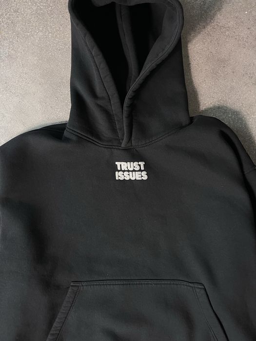 ALEXANDER SPADE trust issues