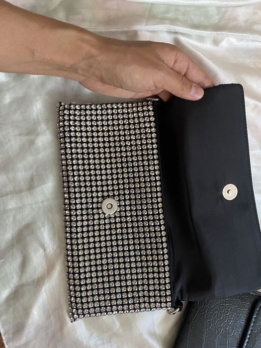 Сумочки очень красивые можно как клачь