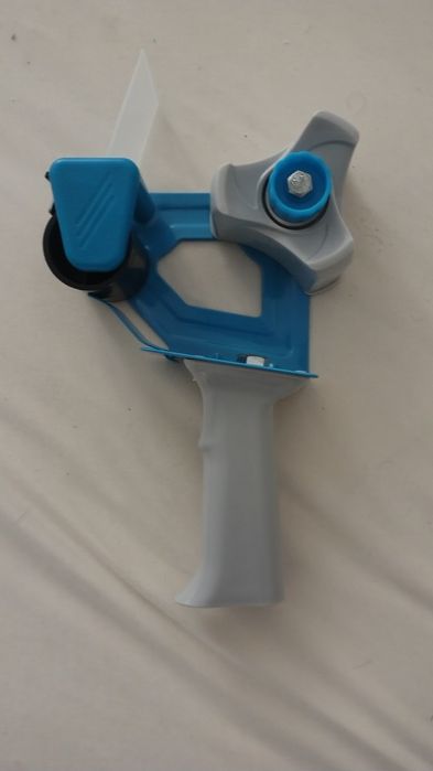 Dispenser bandă adezivă NO.007 – robust și practic