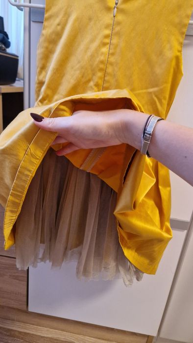 Детска рокля в сатен и тюл