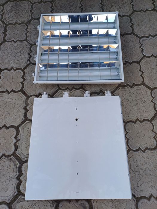 Светильники с лампоми