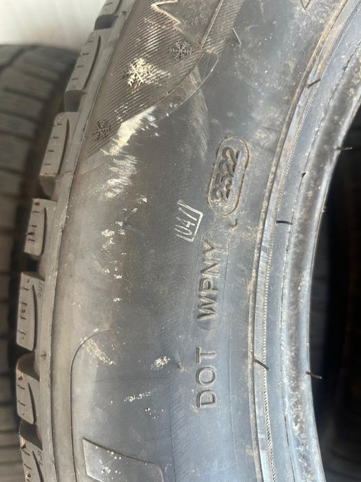 225/55 17 ,anvelope de iarna (noi)