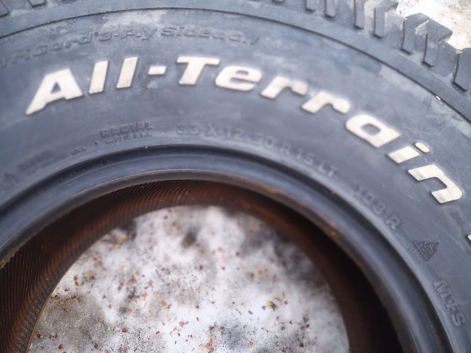 Vând cauciucuri BFgoodrich all-terrain