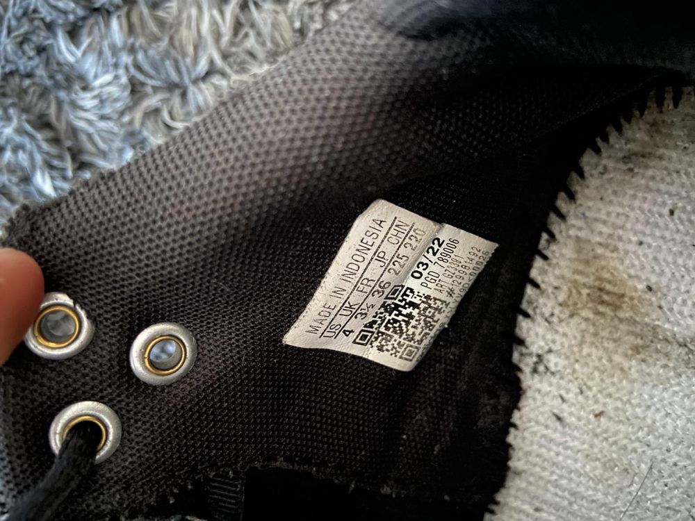 36 номер обувки adidas