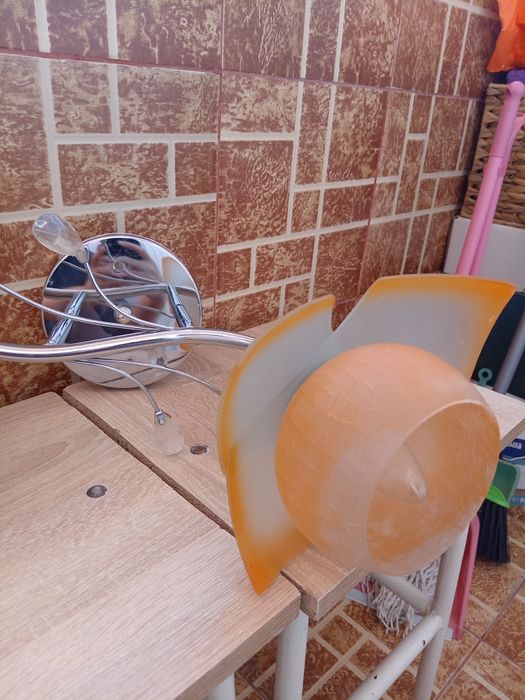 Lustra cu doua abajoare