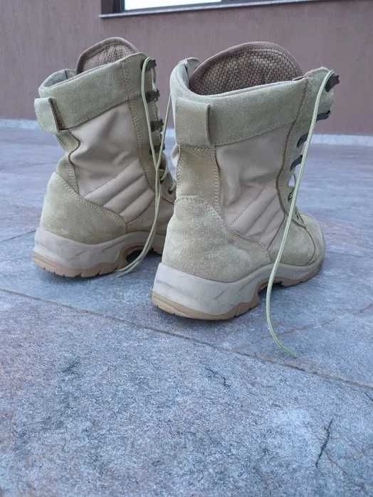 Vând bocanci militari Garsing