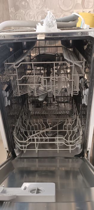 Продам посудомоечную машинку