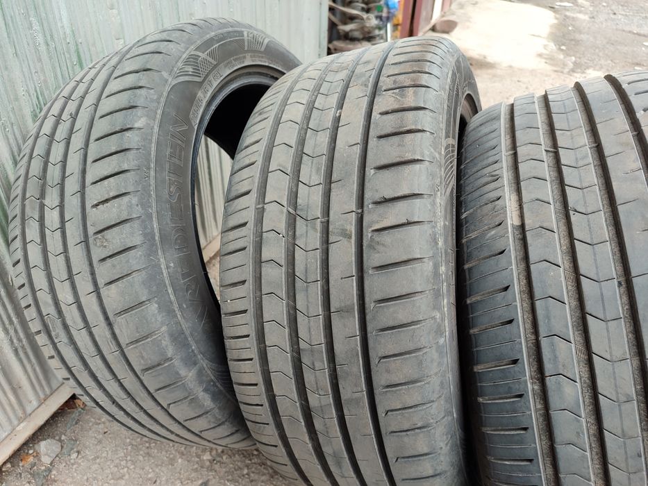 Гуми Vredestein 245 45 ZR17 - 99Y