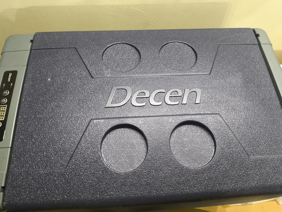 DECEN kомпресорна хладилна кутия, преносим хладилник 60 литра, 12 V