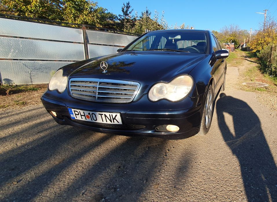 Mercedes C class w203 C220 146cp