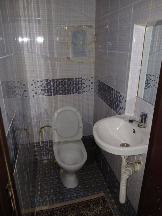 Юнусобод 10 двух комнатная продается квартира