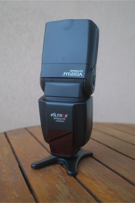 Светкавица Viltrox JY680A