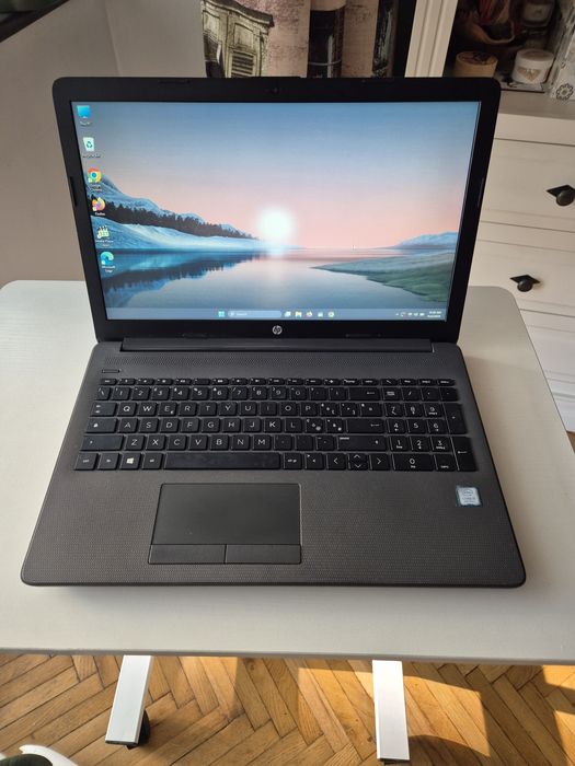 Laptop Hp i5 gen8 ssd ddr4