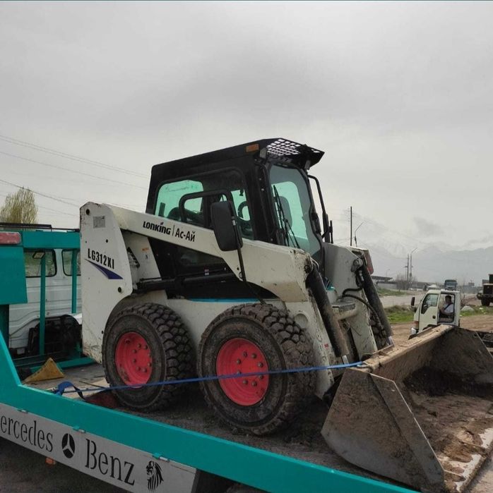 Услуги бобката.  Услуги минипогрузчика.  Аренда