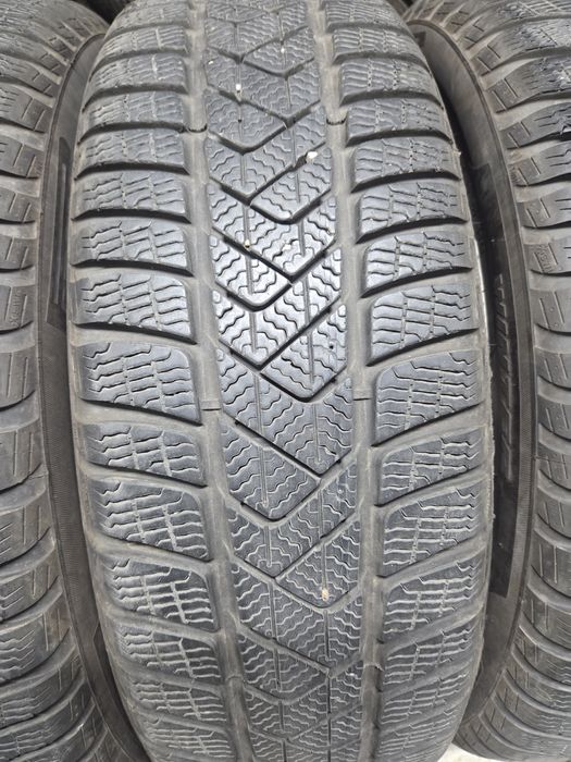 Set 4 anvelope SH iarna Pirelli 205/55/19 dot 2021