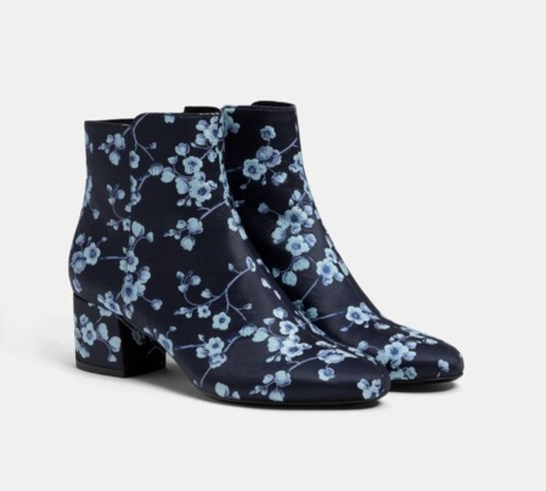Botine Bershka model floral
