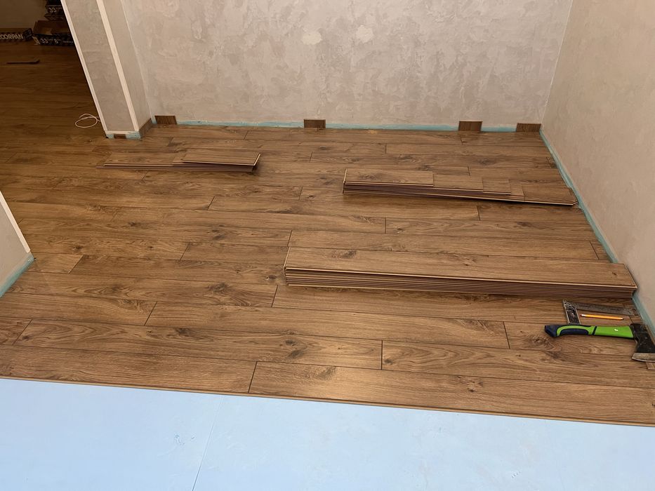 Укладка Ламината,Плитка ПВХ,Кварц винил, Линолиум,Фанера, ОСБ