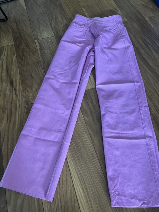 Розов кожен панталон Bershka