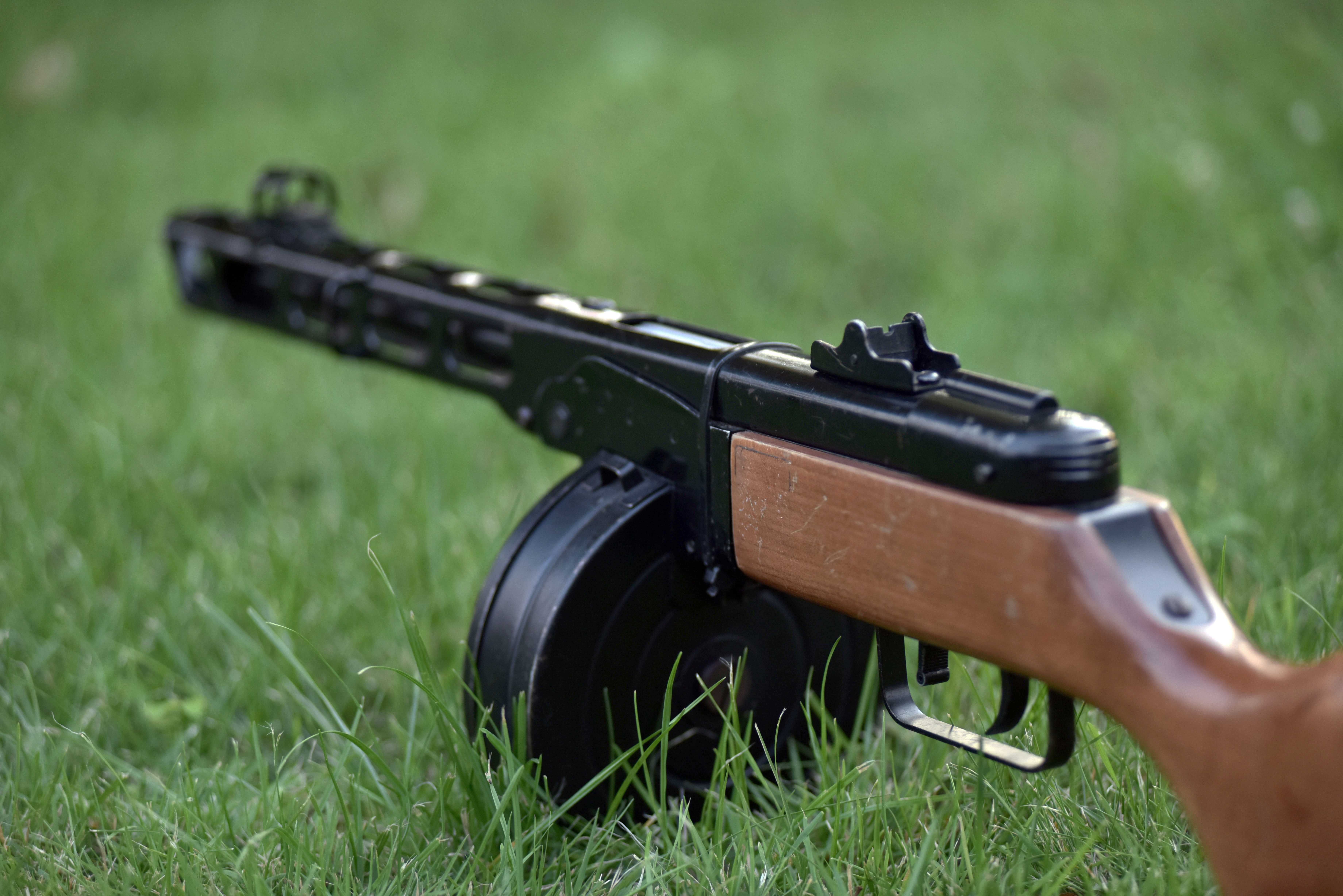 Replica / arma airsoft PPSH, de la S&T, metal + lemn