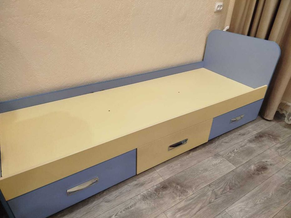 Кровать детская.