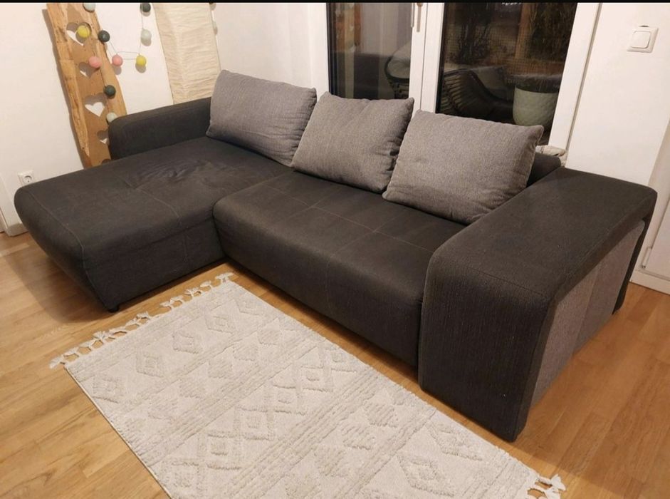 Canapea extensibilă cu spațiu pentru depozitare