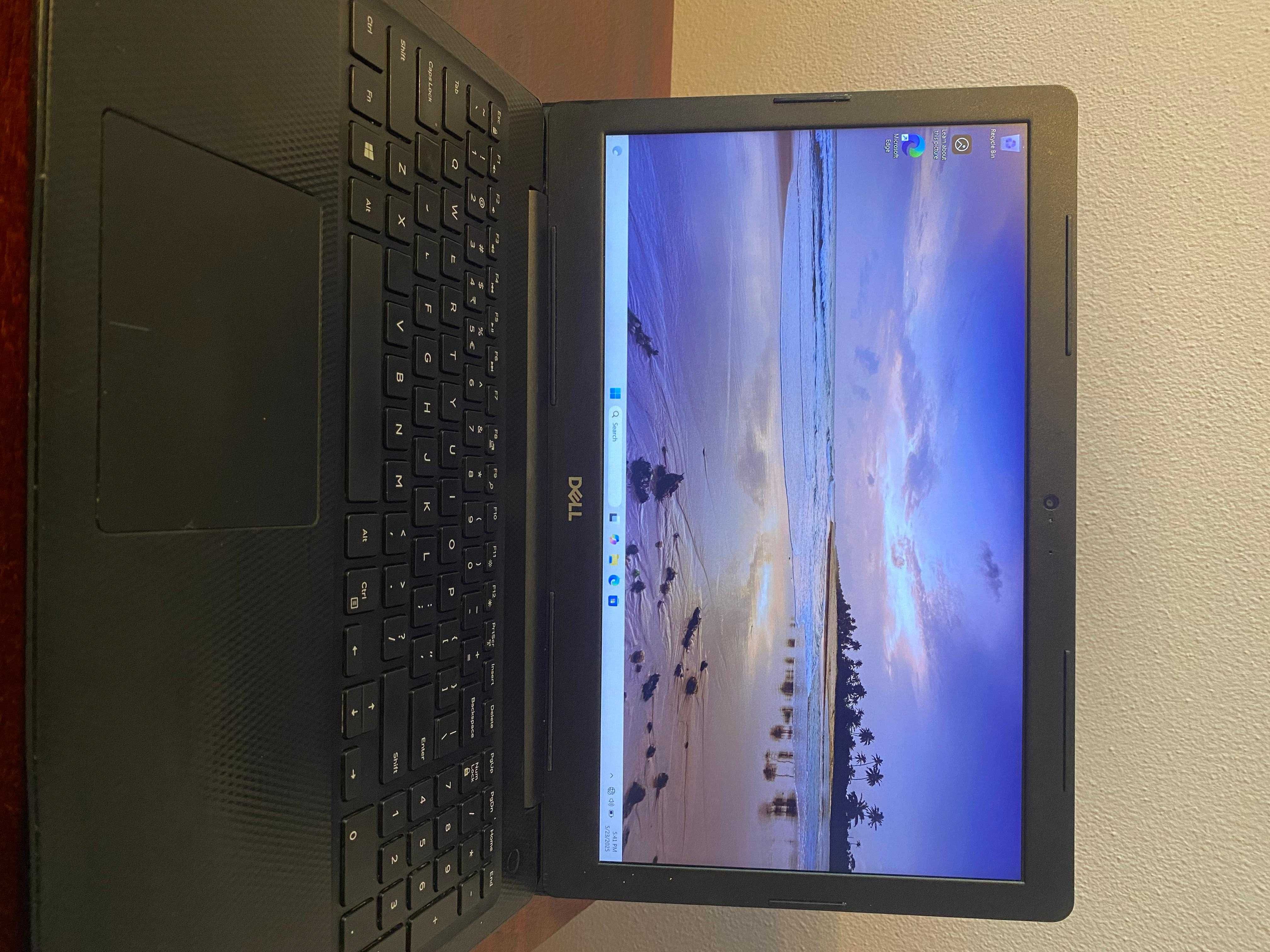 Laptop Dell Inspiron3593+mouse+tastatura+husa.