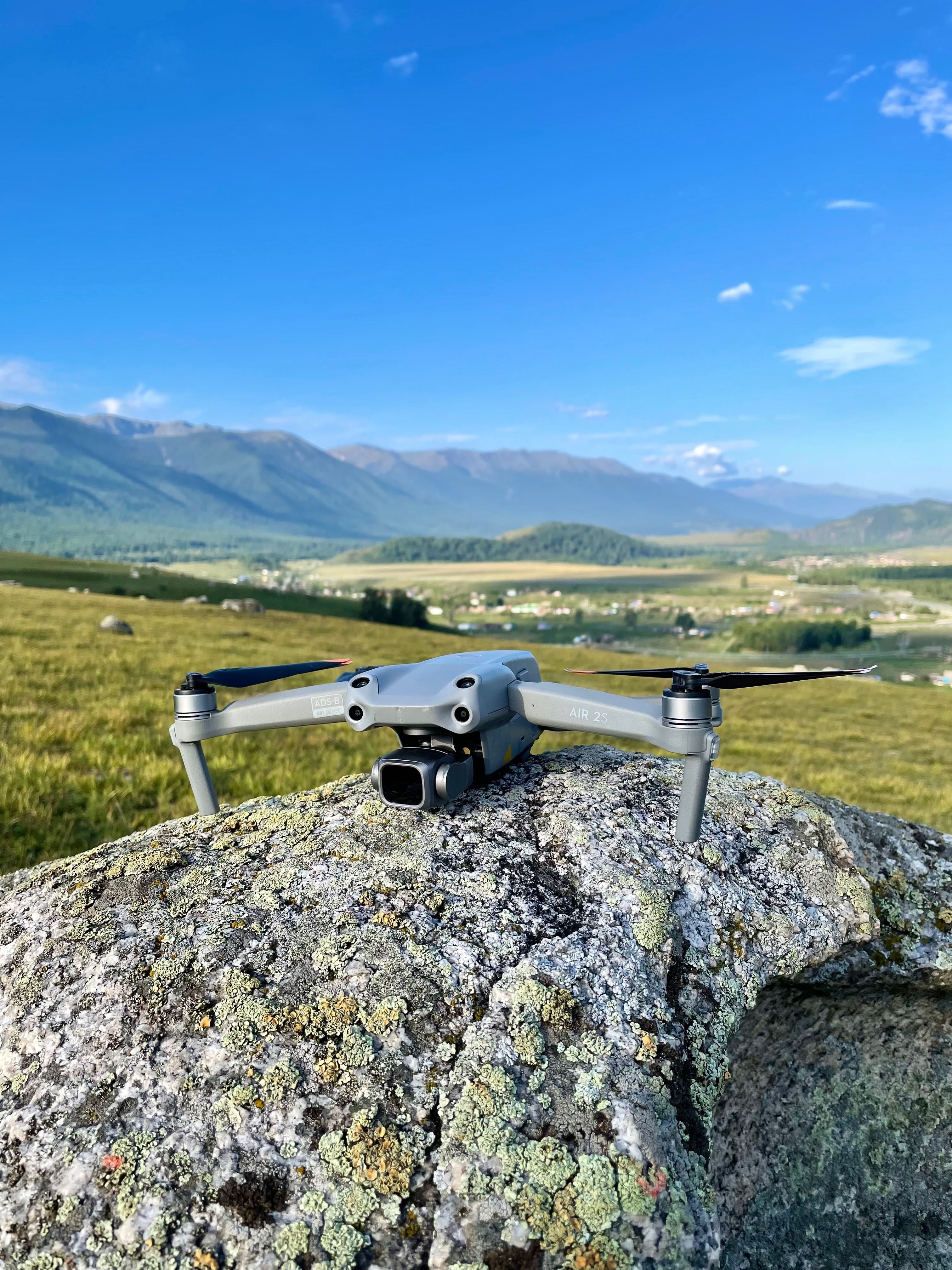 Дрон DJI Air 2S Fly More Combo серый (drone, квадрокоптер)