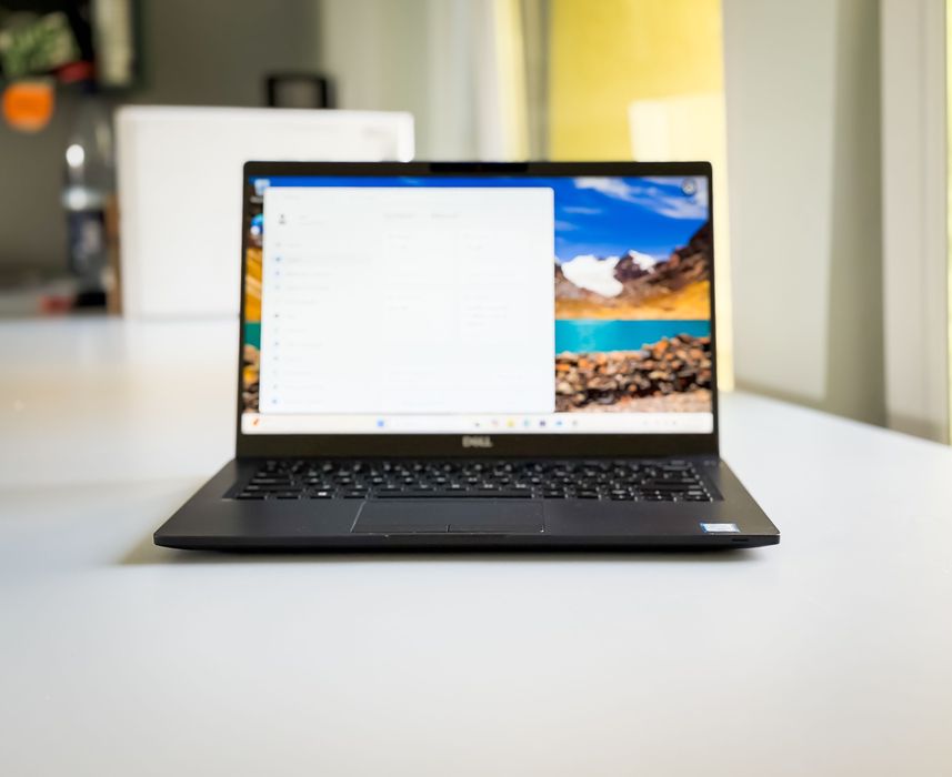 Dell Latitude 7400, 14" Touch, 1.9Ghz i7-8665u, 16GB RAM, 512 SSD