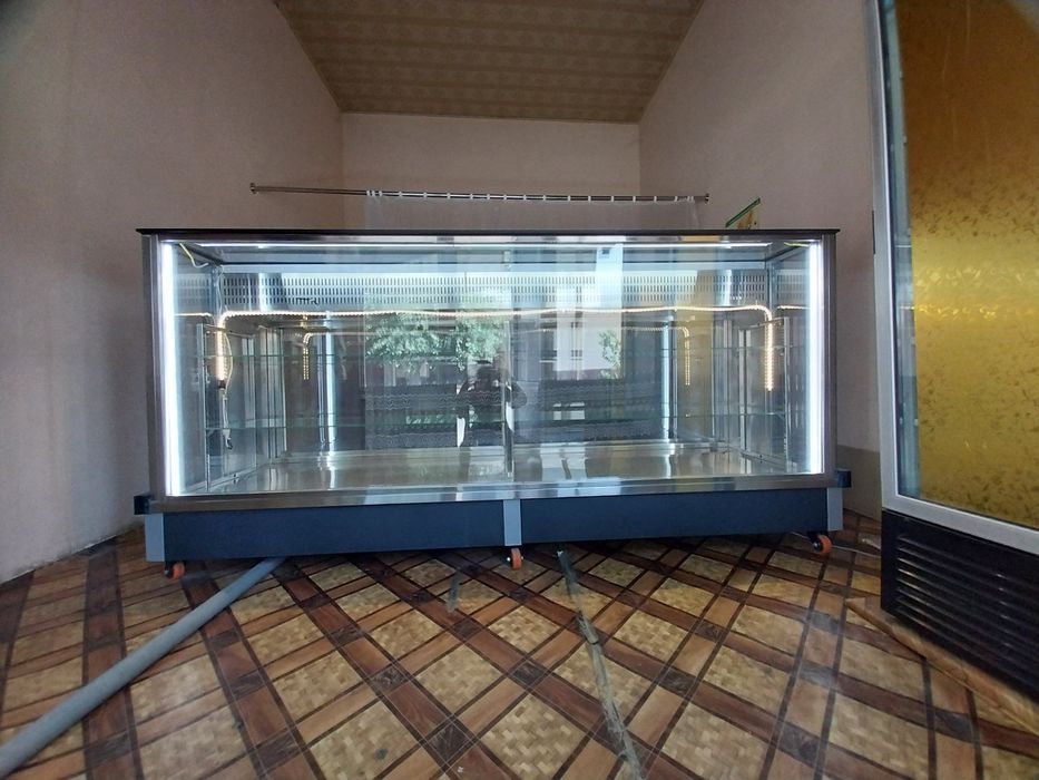 Холодильник витрина