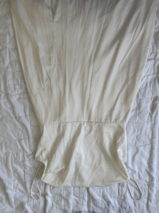 Платье атласное белое Lichi