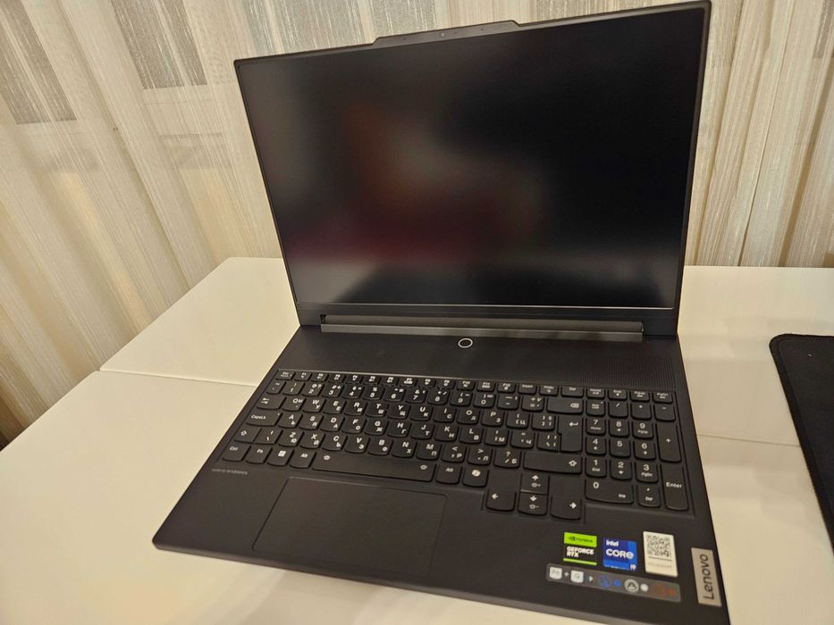 Lenovo Legion 9 16IRX9