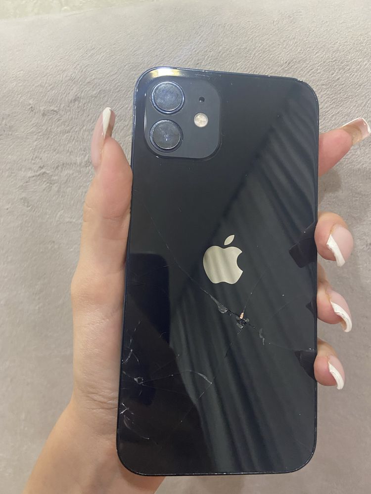 Продам Iphone 12 !